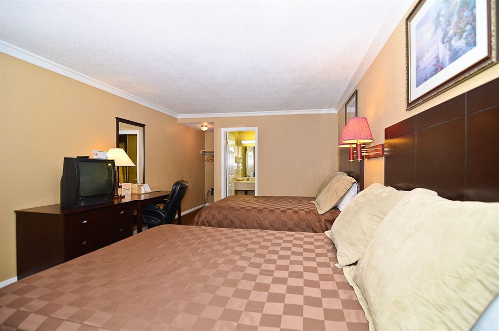 Santa Clarita Motel - Near Six Flags Magic Mountain - Valencia Bagian luar foto